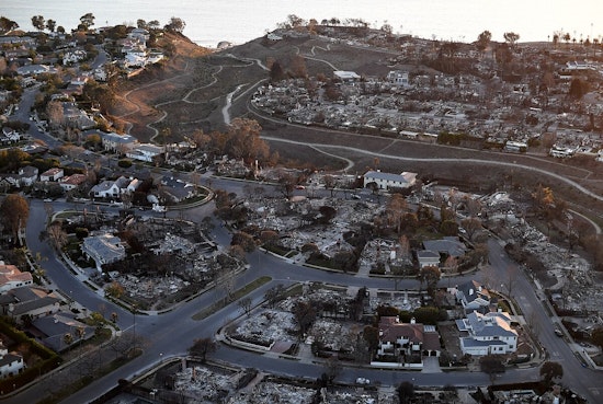 Los Angeles City Council Unanimously Votes to Restrict 'Disaster Tours' in Wildfire-Affected Palisades