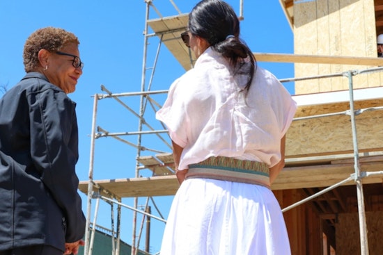 Los Angeles Mayor Karen Bass Accelerates Pacific Palisades Rebuild with Executive Actions and Virtual Design Library
