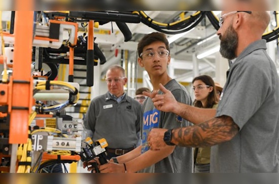 Macomb County Manufacturers Urged to Register for MFG Day Week to Connect with Local Students