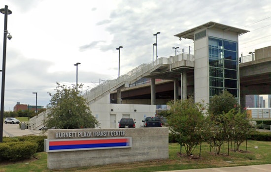 Man Arrested After Allegedly Attacking Another with Machete on Houston METRORail