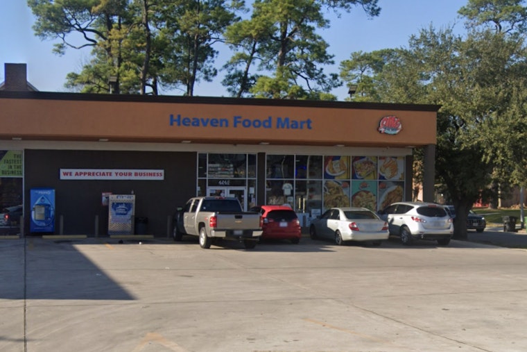 Man Fatally Shot After Verbal Dispute Outside Houston Convenience Store, Police Seek Gunman