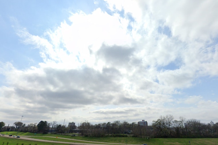 Memphis Braces for Muggy Week as NWS Forecasts Sunny Mornings and Afternoon Thunderstorms