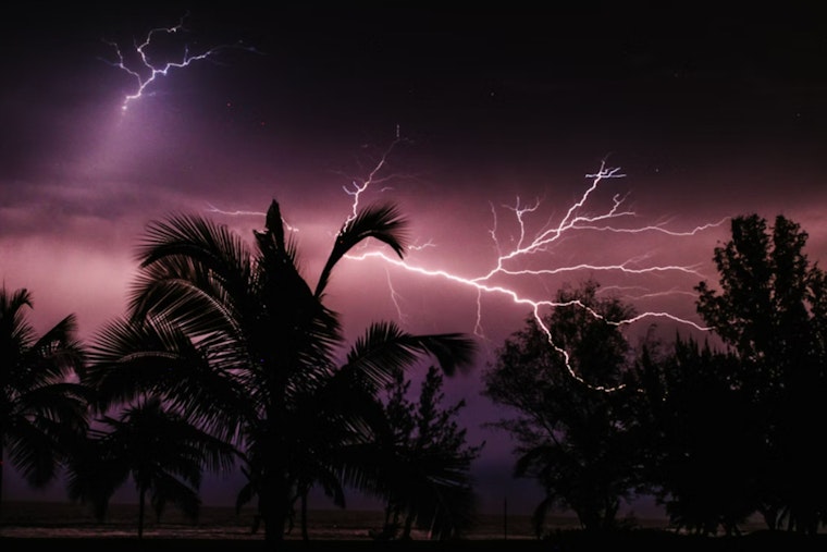 Miami Braces for Wet Independence Day Weekend with High Humidity and Thunderstorm Warnings