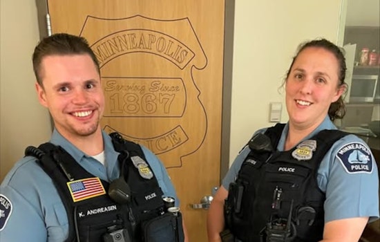 Minneapolis Police Successfully De-escalate Potentially Violent Encounter with Knife-Wielding Woman Using Calm Communication