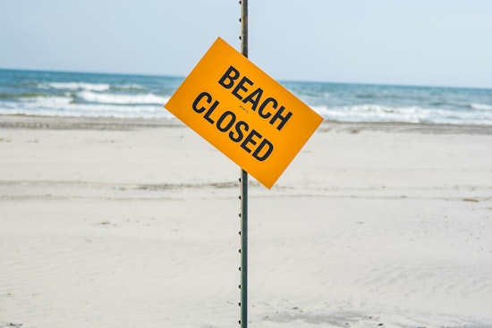 Minnesota Authorities Close St. Croix Bluffs and Point Douglas Beaches Due to Toxic Algae Bloom