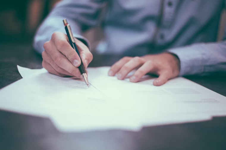 Missouri Governor Kehoe Signs Sweeping Tax Cuts and Pro-Business Legislation to Boost State Economy