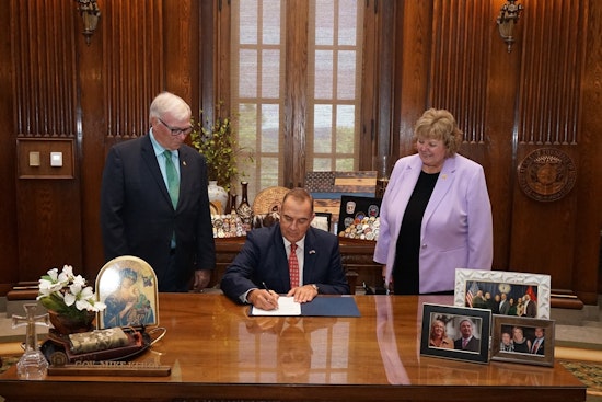 Missouri Governor Mike Kehoe Signs Five New Laws Aimed at Advancing Transportation, Cybersecurity, and Local Governance