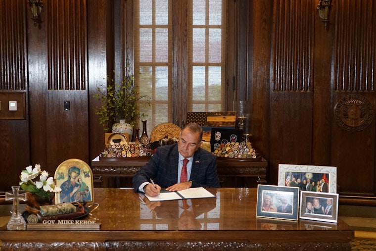 Missouri's Governor Kehoe Signs $50.8 Billion Budget with $300 Million in Cuts and Aims for Fiscal Prudence