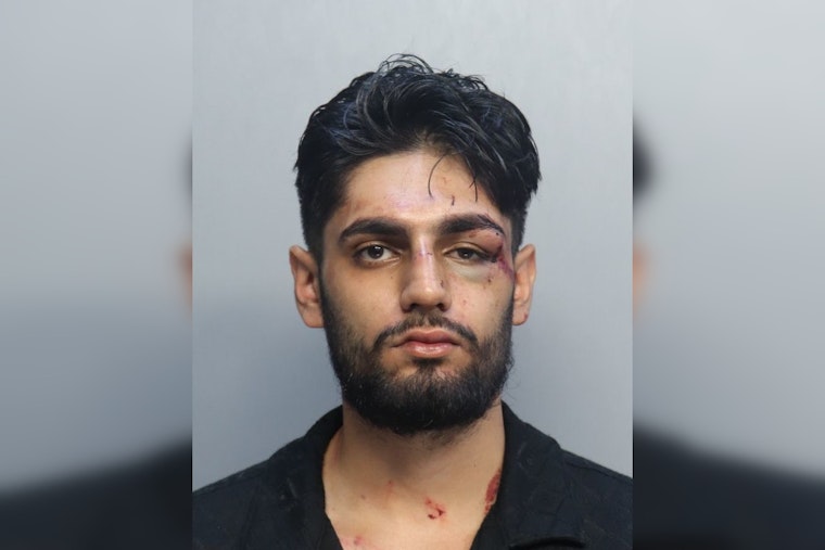New Jersey Man Charged in In-Flight Scuffle on Miami-Bound Frontier Airlines Flight