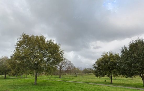 New Orleans Braces for Possible Showers and Thunderstorms as Seasonal Heat Persists