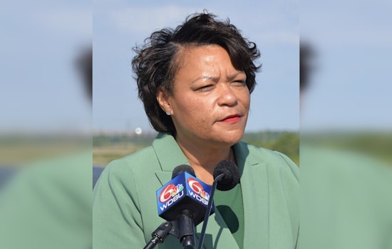 New Orleans Mayor LaToya Cantrell Vetoes Controversial City Council Ordinance Amid Power Struggle