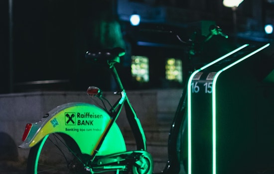 New York City Plans Stricter Enforcement on E-Bike Use, Critics Warn of Impact on Safety and Immigrant Workers