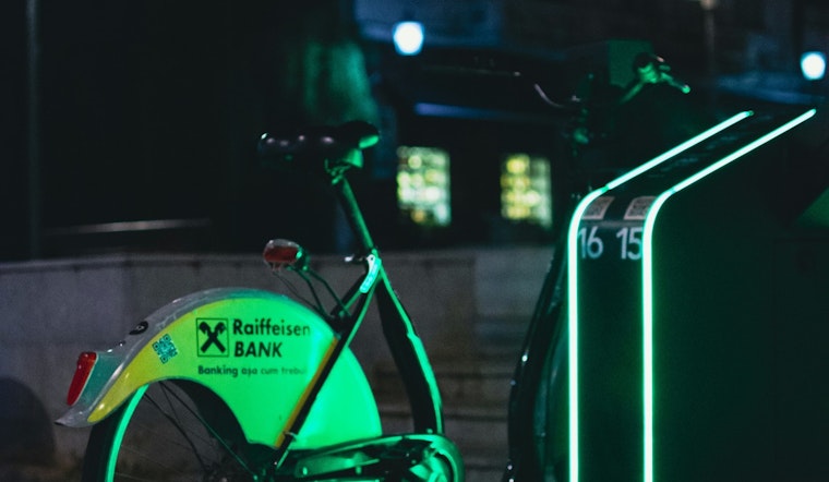 New York City Plans Stricter Enforcement on E-Bike Use, Critics Warn of Impact on Safety and Immigrant Workers