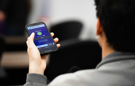 New York Governor Kathy Hochul Launches Statewide Smartphone Restriction Policy for Schools