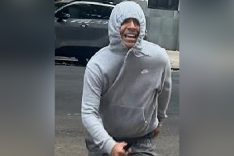 NYPD Seeks Information on Suspect in Brooklyn Stabbing Incident
