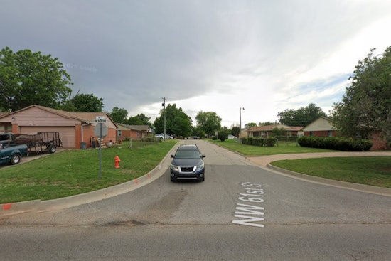One in Custody After Police Standoff in Warr Acres, Oklahoma City Area