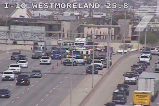 One Seriously Injured in Rollover Crash on I-10 at Geronimo, El Paso Traffic Disrupted