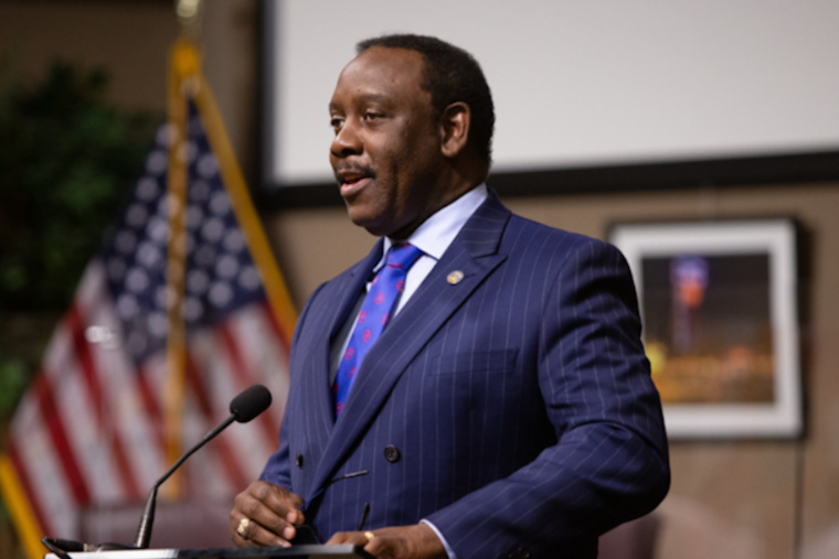 Orange County Mayor Jerry Demings Defies Florida AG, Refuses Updated ICE Contract Amid Sanctuary Policy Dispute