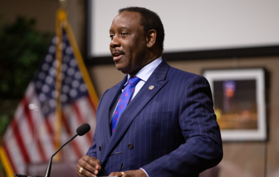 Orange County Mayor Jerry Demings Defies Florida AG, Refuses Updated ICE Contract Amid Sanctuary Policy Dispute