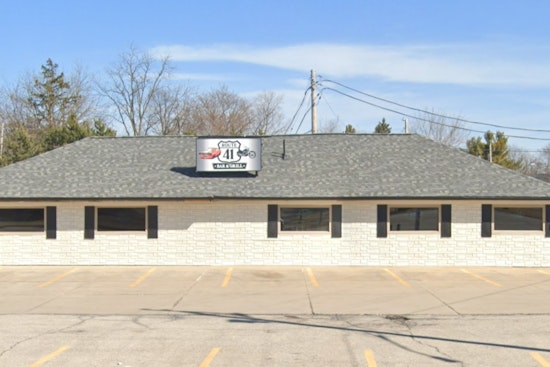 Police Respond to Massive Bar Brawl Involving 60 People in Oak Creek as 2 Are Injured and 1 Is Hospitalized for Intoxication