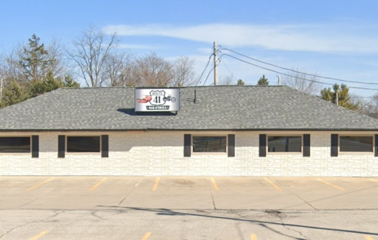 Police Respond to Massive Bar Brawl Involving 60 People in Oak Creek as 2 Are Injured and 1 Is Hospitalized for Intoxication