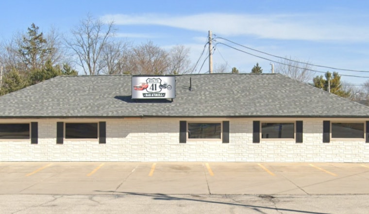 Police Respond to Massive Bar Brawl Involving 60 People in Oak Creek as 2 Are Injured and 1 Is Hospitalized for Intoxication