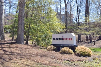 Power Restored in Huntersville After Outage Affects 4,000 Residents and Disrupts Traffic