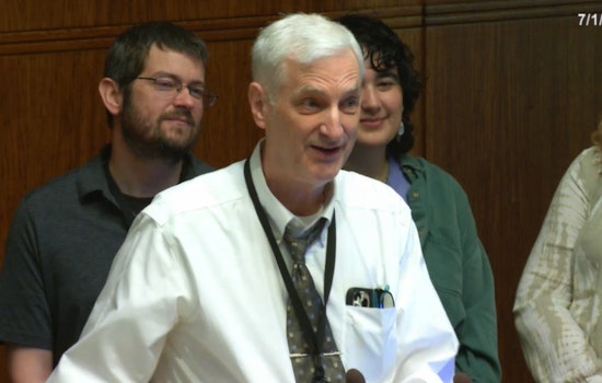 Ramsey County Board of Commissioners Pays Tribute to Longtime Library Advocate Chuck Wettergren for Pioneering Digital Equity