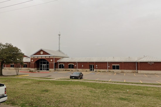 Red Oak Police Disperse Unsupervised Teens After Altercations at B & B Theater