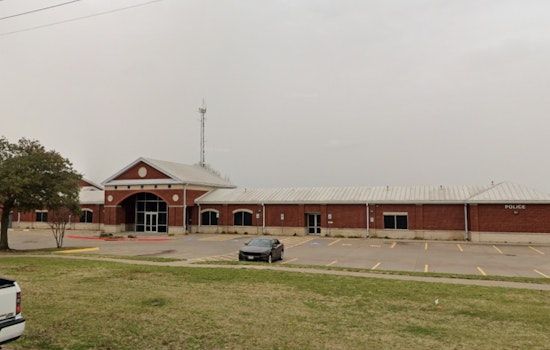 Red Oak Police Disperse Unsupervised Teens After Altercations at B & B Theater