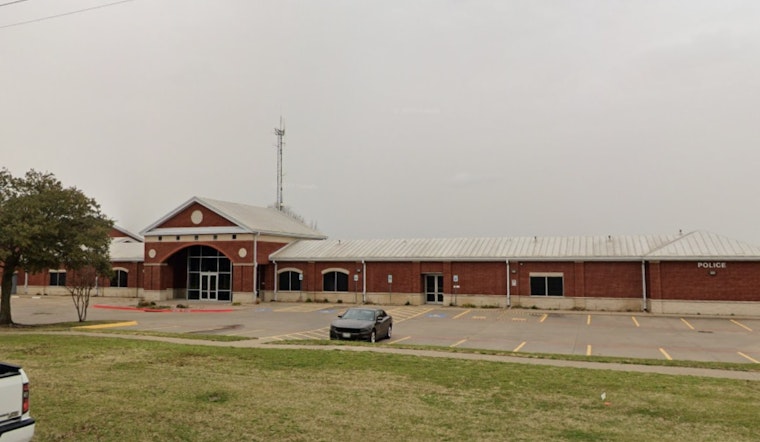 Red Oak Police Disperse Unsupervised Teens After Altercations at B & B Theater