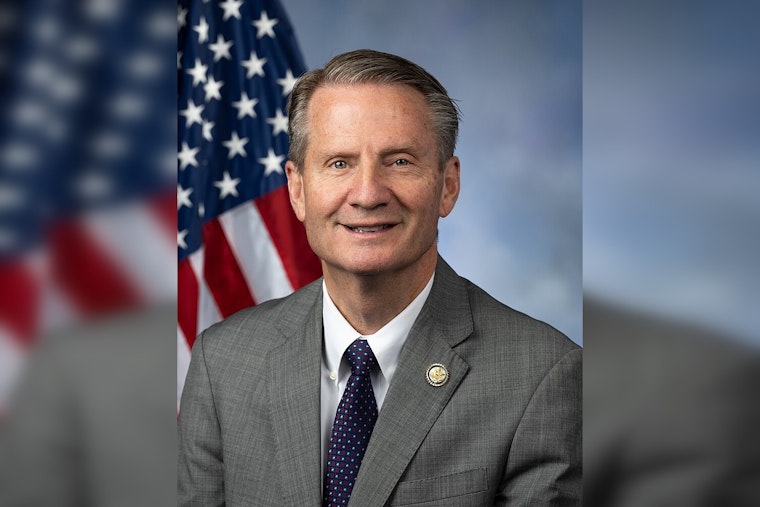 Rep. Tim Burchett Persists with Duties Despite Broken Rib from Horse Kick on Tennessee Farm