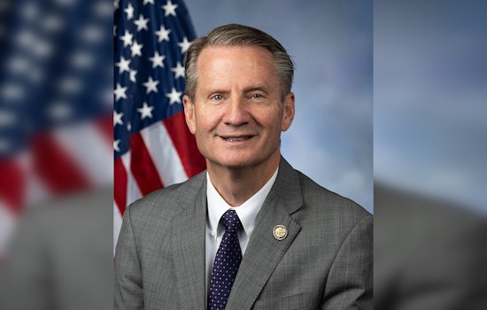 Rep. Tim Burchett Persists with Duties Despite Broken Rib from Horse Kick on Tennessee Farm