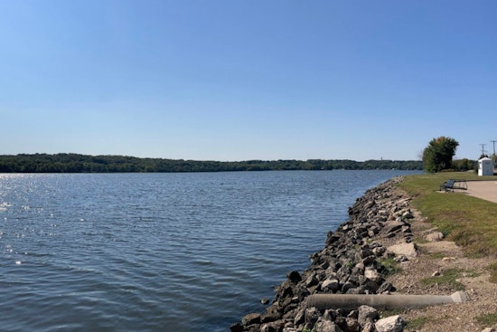 Rescue Teams Save Stranded Kayaker on Mississippi River Near Duvall Landing