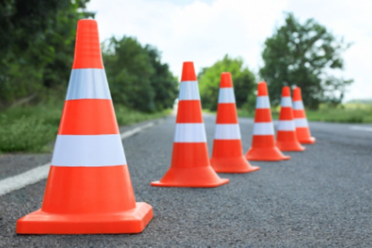 Sammamish Summer Road Work Alert Signals Traffic Delays from Klahanie Park to Sahalee Lane