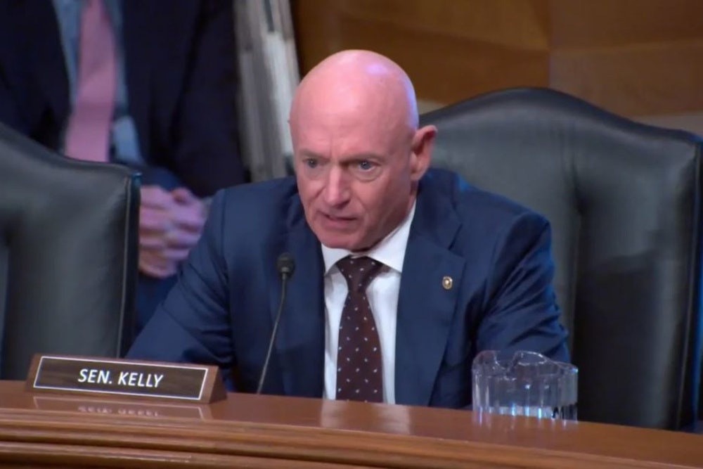 Sen. Mark Kelly Champions Federal Aid for Phoenix's Heat and Tech Challenges in Senate Hearing