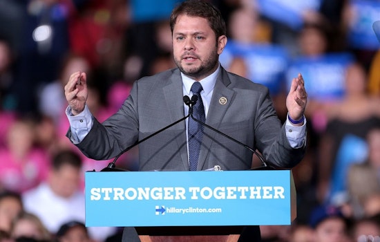 Senator Gallego Introduces Bipartisan Bills to Revolutionize U.S. Affordable Housing Market