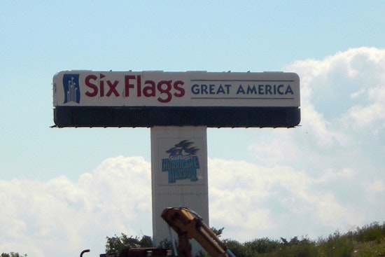 Six Flags Great America Reinstates Chaperone Policy at Gurnee Park Following Safety Incidents