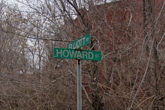 St. Louis Fire Crews Tackle Blaze in Vacant Building at Howard & Elliott
