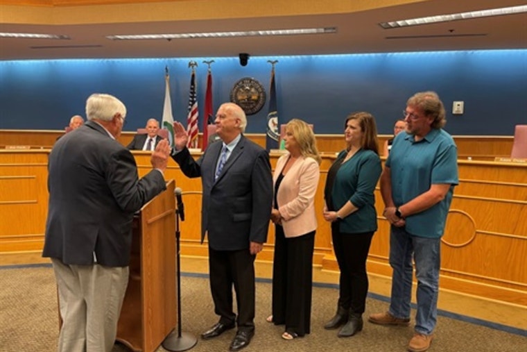 Stevan Pippin Takes Oath as Newest Brentwood City Commissioner, Set to Enhance Urban Forestry on Tree Board
