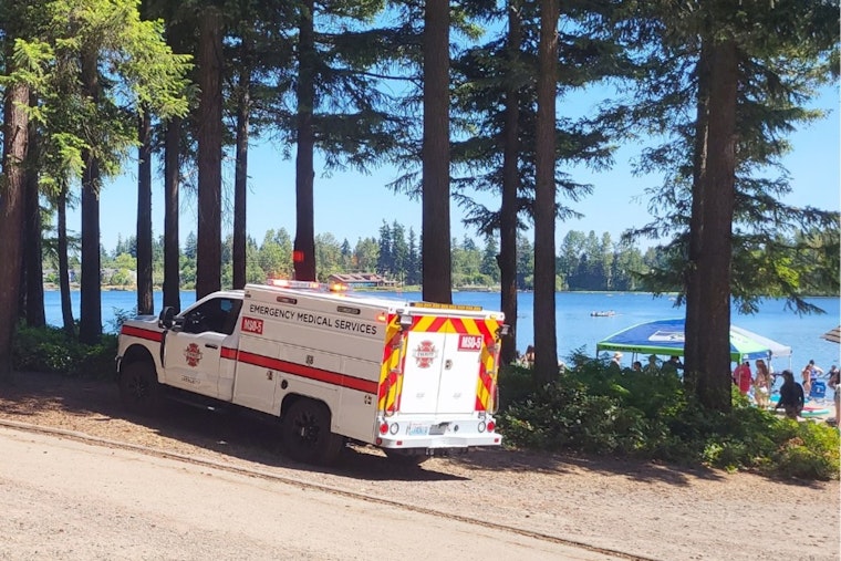 Teen Hero Dives into Action, Saving 11-Year-Old from Drowning in Silver Lake, Everett