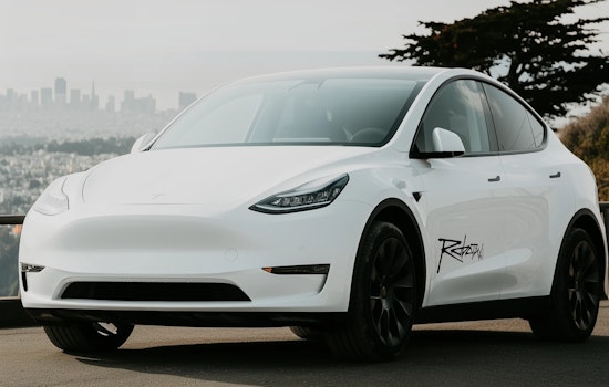Tesla's Bay Area 'Robotaxi' Rollout Has Human Drivers & Is Only For Tesla Employees