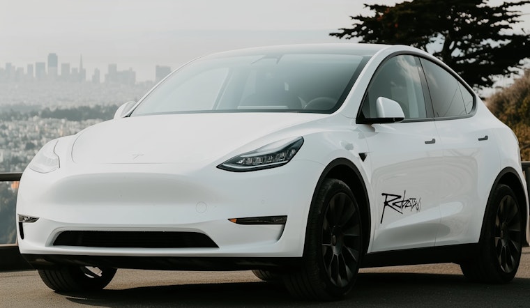 Tesla's Bay Area 'Robotaxi' Rollout Has Human Drivers & Is Only For Tesla Employees