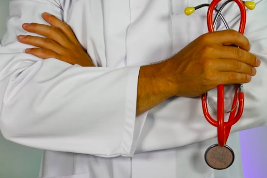 Valley Pediatrician Urges Parents to Prepare Children for School with Adjusted Sleep, Reduced Screen Time, and Timely Vaccinations