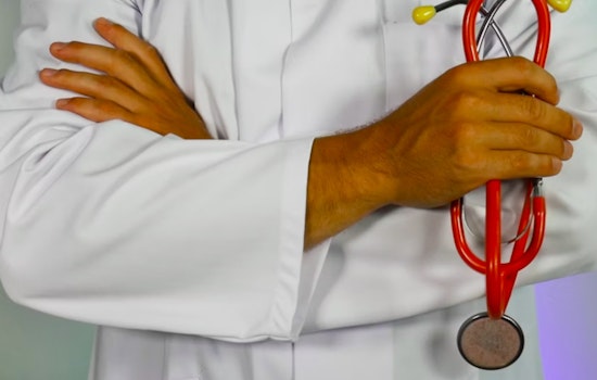 Valley Pediatrician Urges Parents to Prepare Children for School with Adjusted Sleep, Reduced Screen Time, and Timely Vaccinations