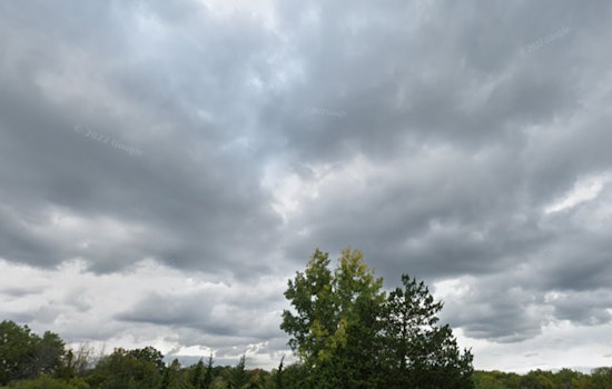 Variable Weather Ahead for Milwaukee with Showers and Sun in NWS Forecast