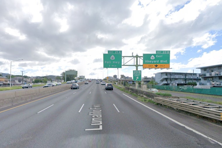 19-Year-Old Motorcyclist in Critical Condition After Late-Night Collision on H1 Freeway in Kalihi