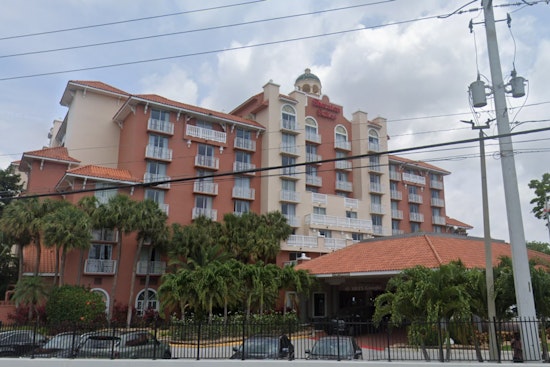 2-Year-Old Girl in Critical Condition After Near-Drowning at Fort Lauderdale Hotel Pool