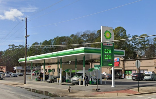 20-Year-Old Man Shot in Suspected Attempted Robbery Near Southwest Atlanta Gas Station