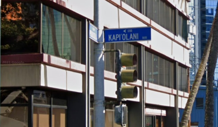 25-Year-Old Moped Rider Hospitalized After Collision With HPD Vehicle in Honolulu